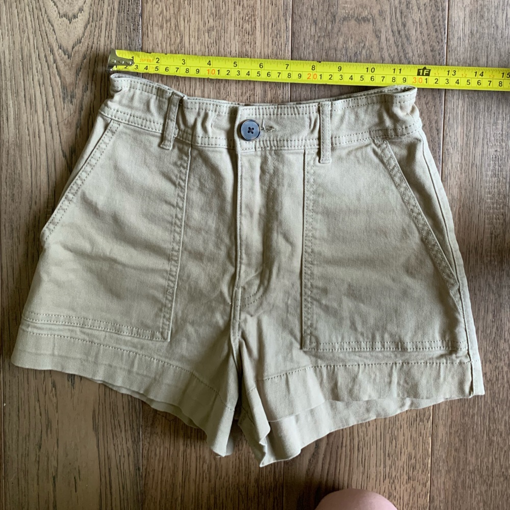 H&M Shorts - Picture 4 of 6